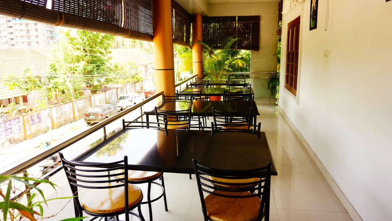 فندق ثايامكيريز رويال إن Kochi المظهر الخارجي الصورة