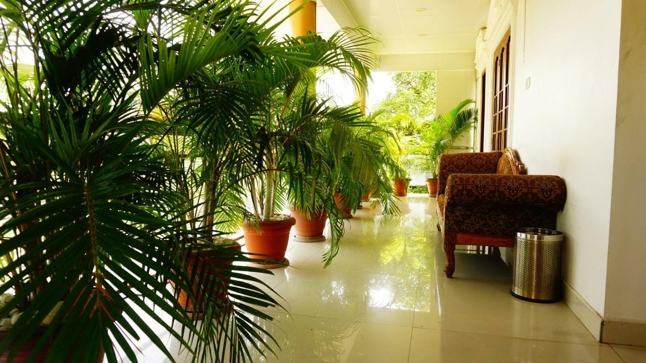 فندق ثايامكيريز رويال إن Kochi المظهر الخارجي الصورة